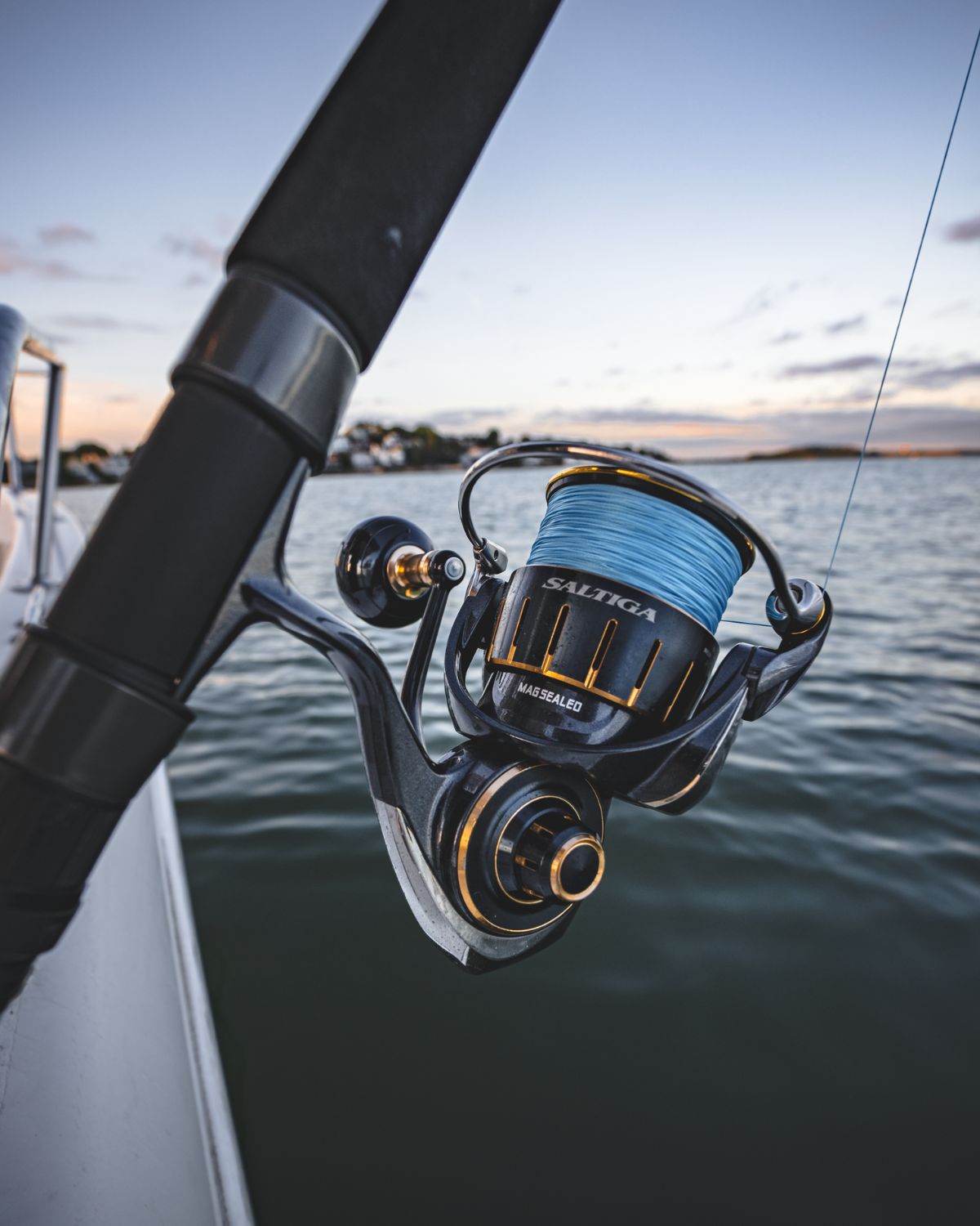 Daiwa_Saltiga_23_Spinning_Banner_Image_1200_x_1500_bd7f5988-e000-4aed-a782-3ca2fdad1933