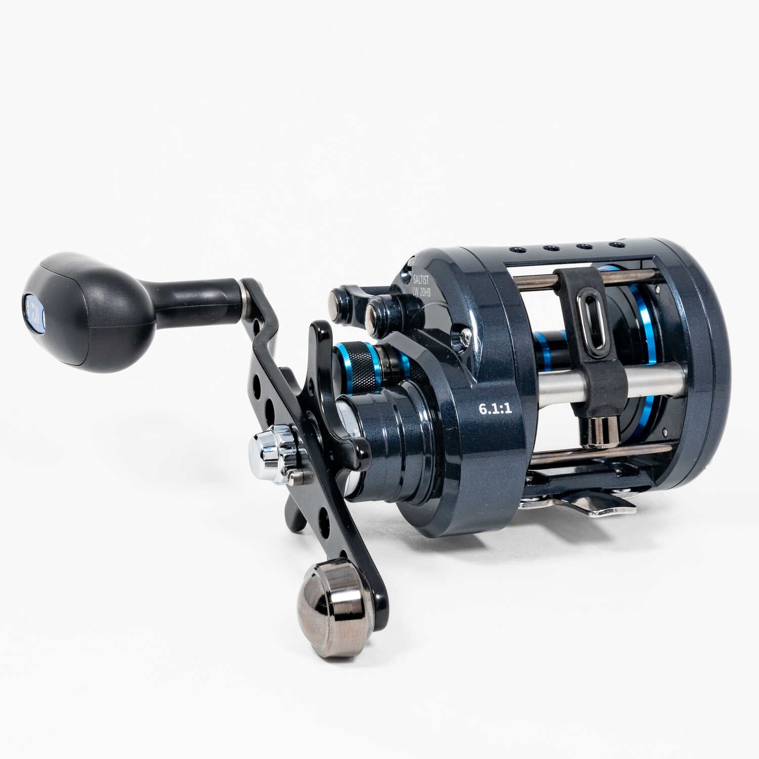 Daiwa STTLW20HB Saltist LW Conventional Levelwind Reel